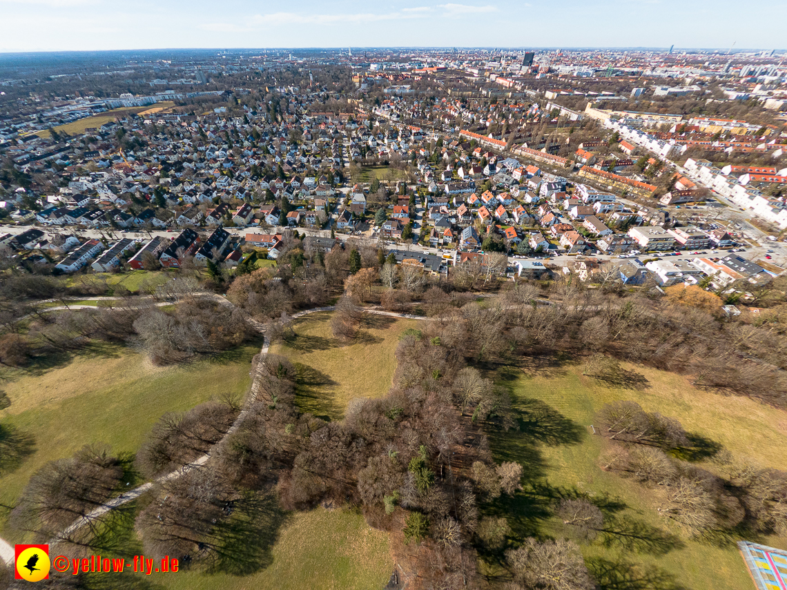 20.02.2023 -  Ostparksee und Schule am Strehleranger mit Umgebung in Neuperlach